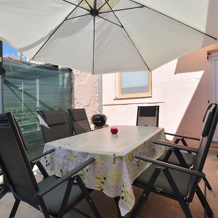 City Centre Apartment With Terrace 2 Pula Ngoại thất bức ảnh